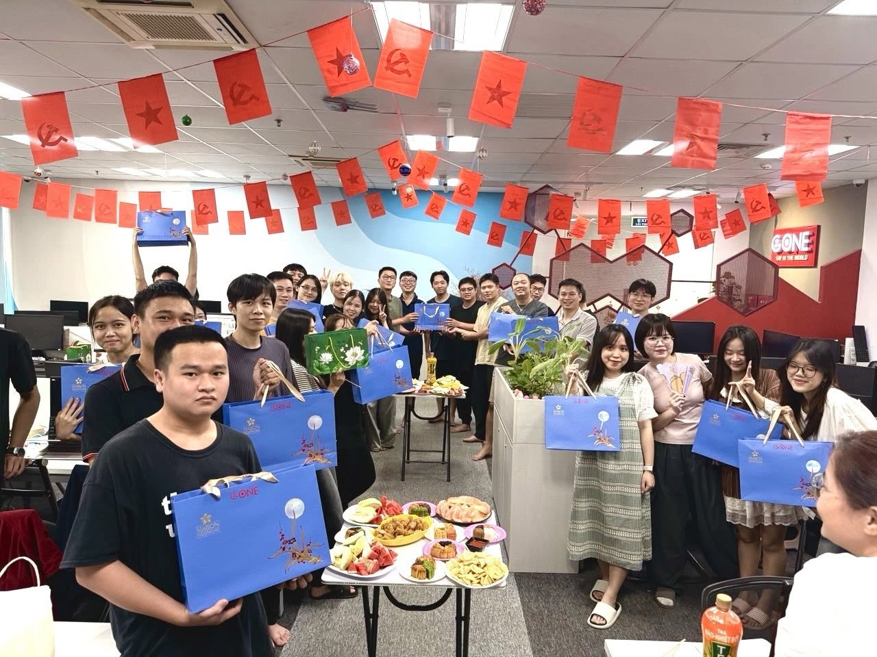 TRĂNG LÊN – QUÀ ĐẾN – GZONE-ERS VUI TỚI BẾN!